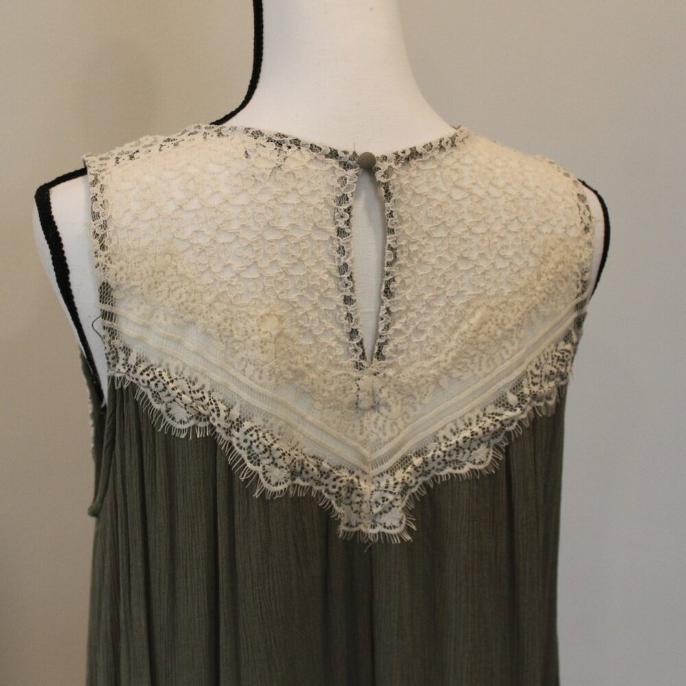 Umgee Sleeveless Dress With Floral Lace Detail Olive Green Size Medium - Picture 6 of 9